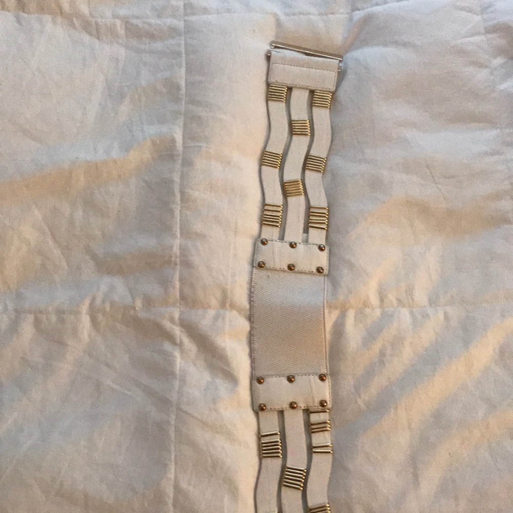 Gold and white belt